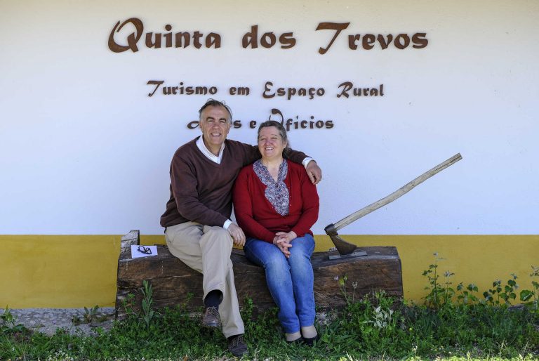 equipa de artesãos da Quinta dos Trevos Celsa Herrero e João Ludgero