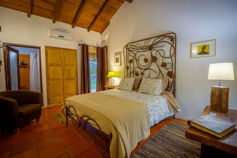 Quinta dos Trevos casa de campo Artes e Ofícios quarto de casal