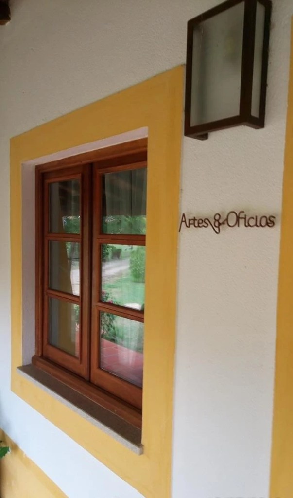 Quinta dos Trevos casa de campo Artes e Ofícios entrada